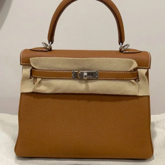 HERMÈS - Kelly 25 Togo, Gold/Palladium - Picture 10 of 10